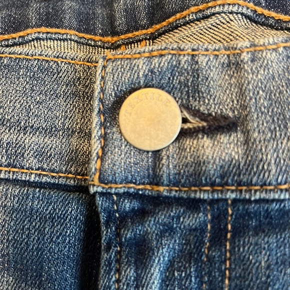 Elizabeth and James Textile flare jeans - Picture 6 of 9